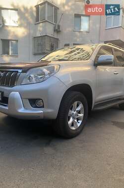 Внедорожник / Кроссовер Toyota Land Cruiser Prado 2011 в Киеве