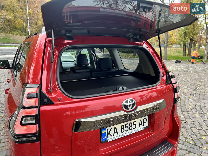 Внедорожник / Кроссовер Toyota Land Cruiser Prado 2021 в Киеве
