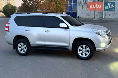 Позашляховик / Кросовер Toyota Land Cruiser Prado 2017 в Миколаєві