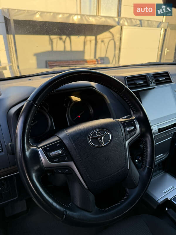 Внедорожник / Кроссовер Toyota Land Cruiser Prado 2021 в Полтаве