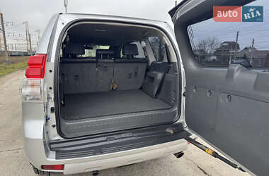 Внедорожник / Кроссовер Toyota Land Cruiser Prado 2010 в 