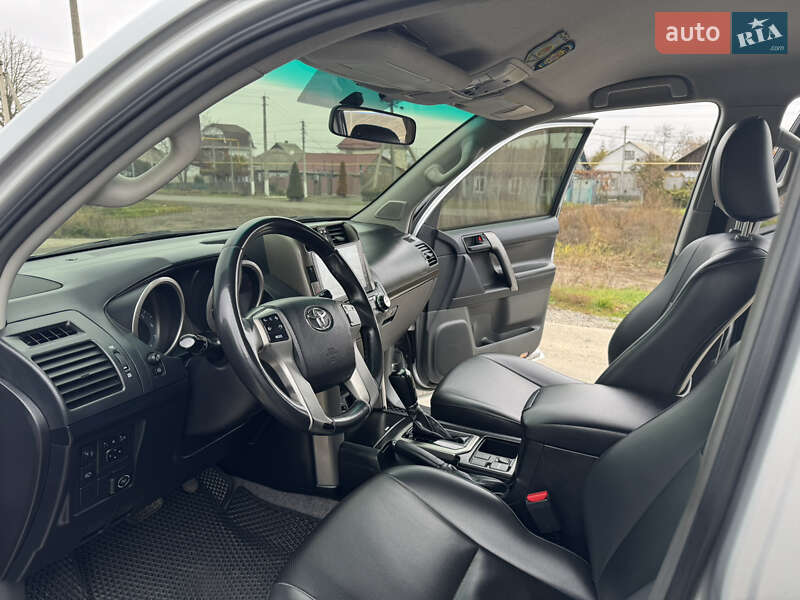 Позашляховик / Кросовер Toyota Land Cruiser Prado 2010 в Подільську