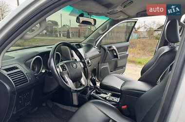 Внедорожник / Кроссовер Toyota Land Cruiser Prado 2010 в 