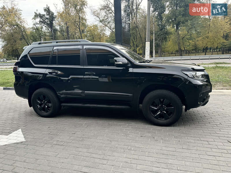 Внедорожник / Кроссовер Toyota Land Cruiser Prado 2019 в Днепре