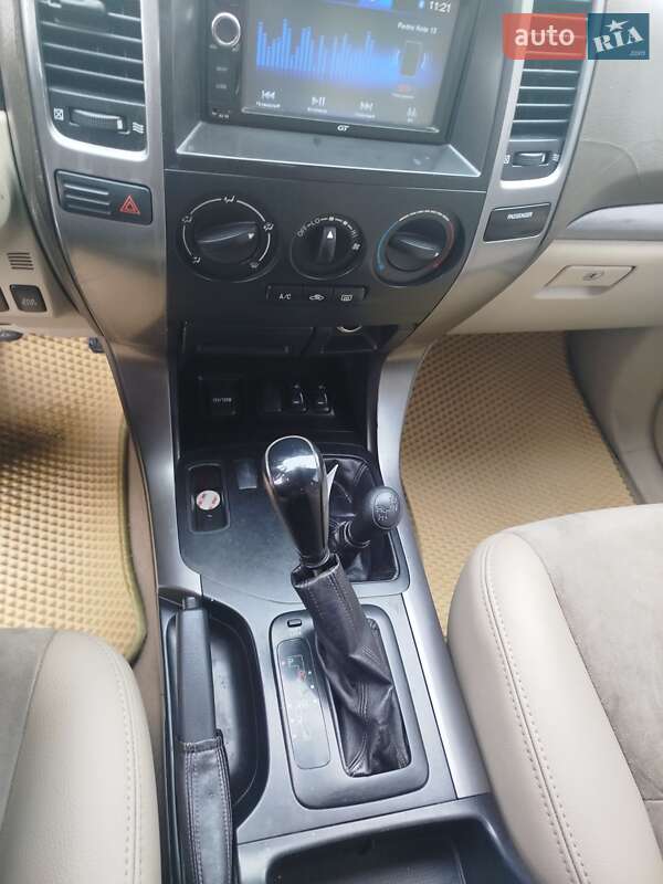 Внедорожник / Кроссовер Toyota Land Cruiser Prado 2003 в Киеве