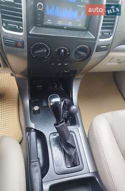Внедорожник / Кроссовер Toyota Land Cruiser Prado 2003 в 