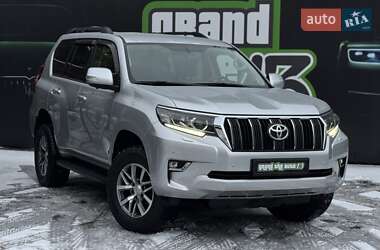 Позашляховик / Кросовер Toyota Land Cruiser Prado 2019 в Києві