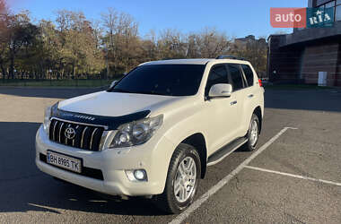 Позашляховик / Кросовер Toyota Land Cruiser Prado 2012 в Одесі