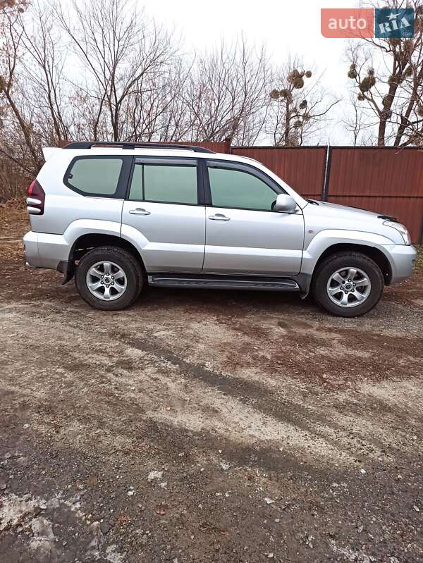 Внедорожник / Кроссовер Toyota Land Cruiser Prado 2004 в Харькове