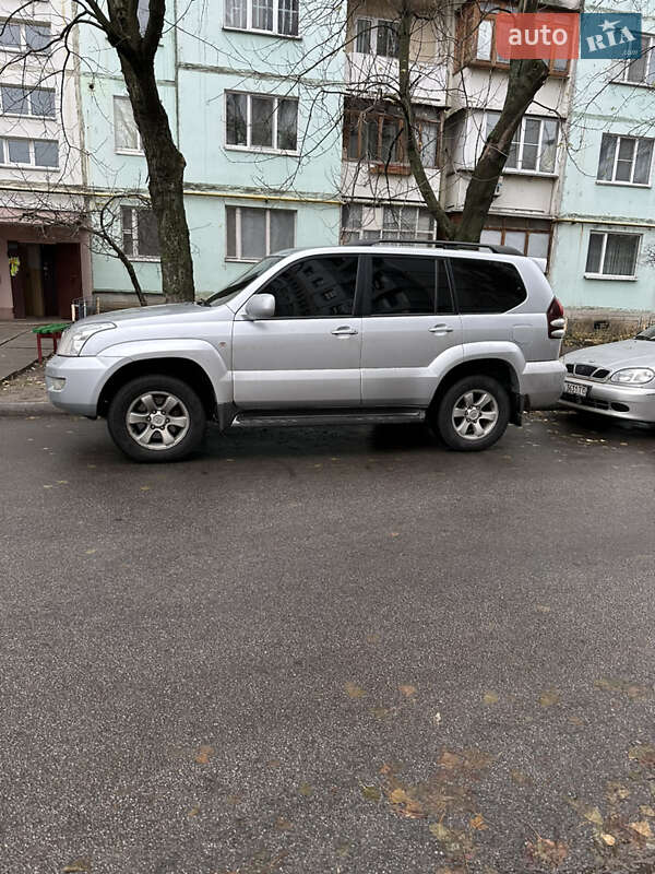 Внедорожник / Кроссовер Toyota Land Cruiser Prado 2006 в Киеве