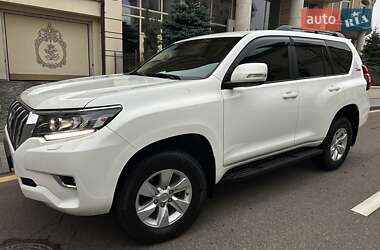 Позашляховик / Кросовер Toyota Land Cruiser Prado 2022 в Києві