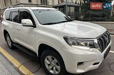 Позашляховик / Кросовер Toyota Land Cruiser Prado 2022 в Києві