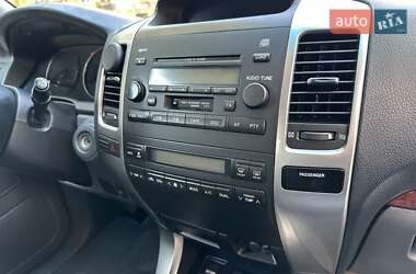 Позашляховик / Кросовер Toyota Land Cruiser Prado 2007 в Києві