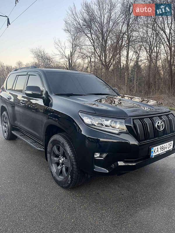 Toyota Land Cruiser Prado 2019