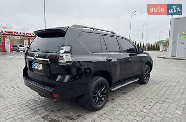 Внедорожник / Кроссовер Toyota Land Cruiser Prado 2021 в 