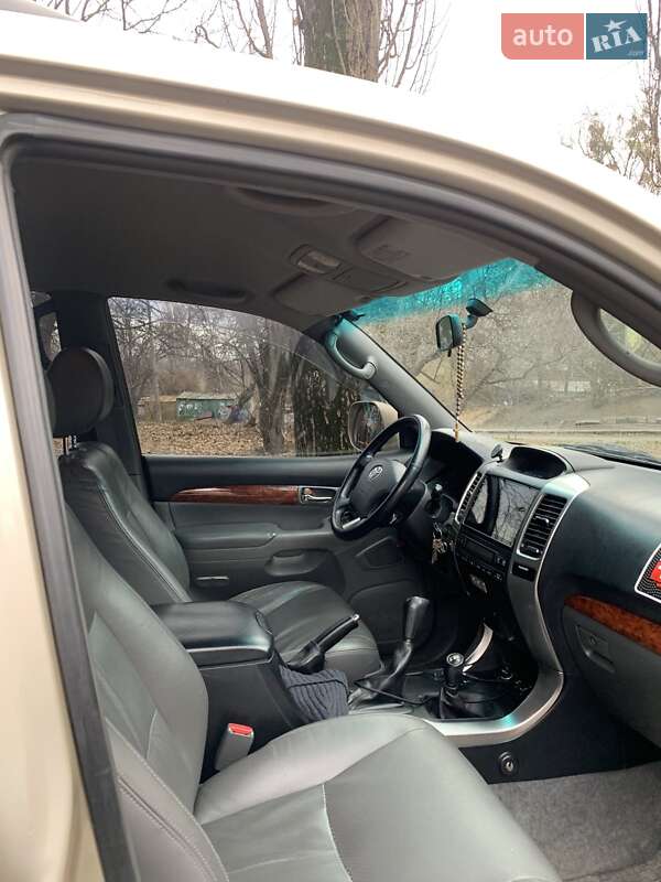 Внедорожник / Кроссовер Toyota Land Cruiser Prado 2007 в Киеве фото 5 Внедорожник / Кроссовер Toyota Land Cruiser Prado 2007 в Киеве