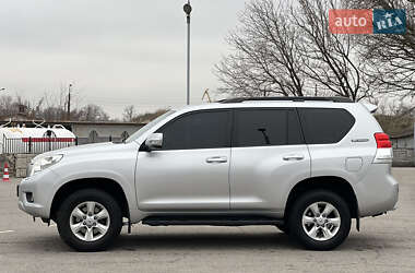 Позашляховик / Кросовер Toyota Land Cruiser Prado 2011 в Запоріжжі