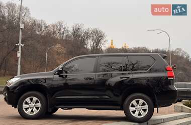 Позашляховик / Кросовер Toyota Land Cruiser Prado 2023 в Києві