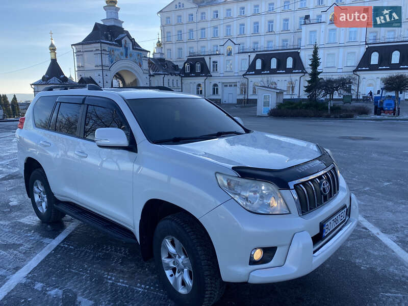 Внедорожник / Кроссовер Toyota Land Cruiser Prado 2011 в Тернополе