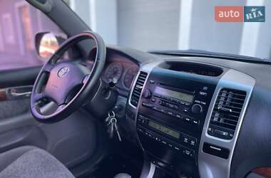 Позашляховик / Кросовер Toyota Land Cruiser Prado 2006 в 