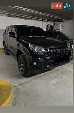 Позашляховик / Кросовер Toyota Land Cruiser Prado 2010 в Полтаві