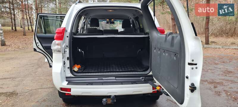 Внедорожник / Кроссовер Toyota Land Cruiser Prado 2013 в Киеве