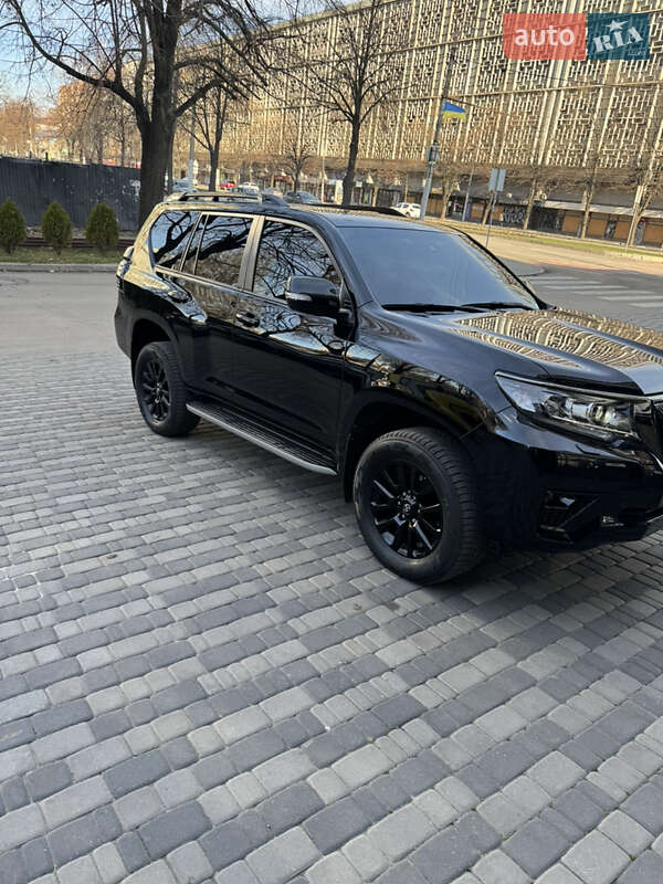 Позашляховик / Кросовер Toyota Land Cruiser Prado 2021 в Запоріжжі