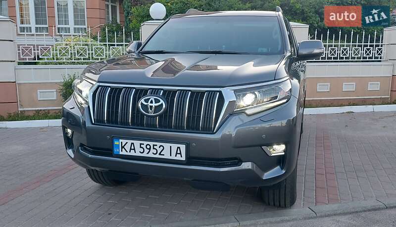 Внедорожник / Кроссовер Toyota Land Cruiser Prado 2019 в 