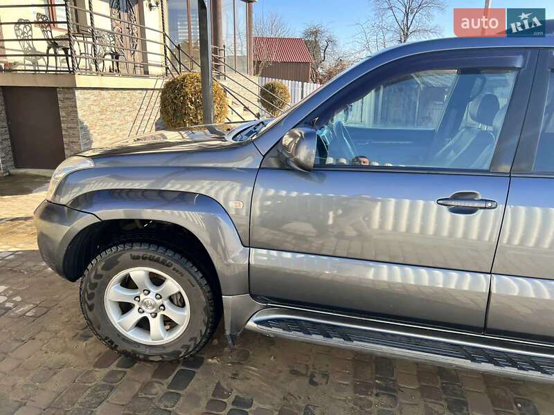 Внедорожник / Кроссовер Toyota Land Cruiser Prado 2007 в Сторожинце