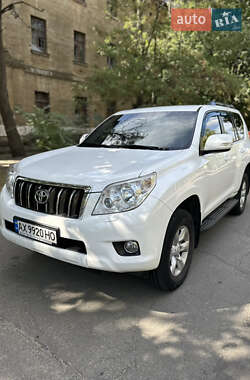 Позашляховик / Кросовер Toyota Land Cruiser Prado 2013 в Березнегуватому