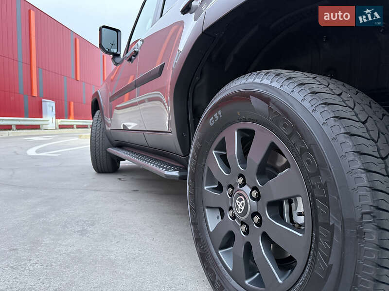 Внедорожник / Кроссовер Toyota Land Cruiser Prado 2024 в Киеве фото 13 Внедорожник / Кроссовер Toyota Land Cruiser Prado 2024 в Киеве