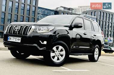 Внедорожник / Кроссовер Toyota Land Cruiser Prado 2019 в Киеве