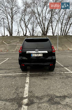 Внедорожник / Кроссовер Toyota Land Cruiser Prado 2020 в 