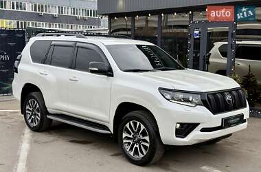 Позашляховик / Кросовер Toyota Land Cruiser Prado 2022 в Києві