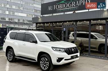 Позашляховик / Кросовер Toyota Land Cruiser Prado 2022 в Києві