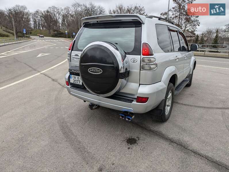 Позашляховик / Кросовер Toyota Land Cruiser Prado 2005 в Чернігові
