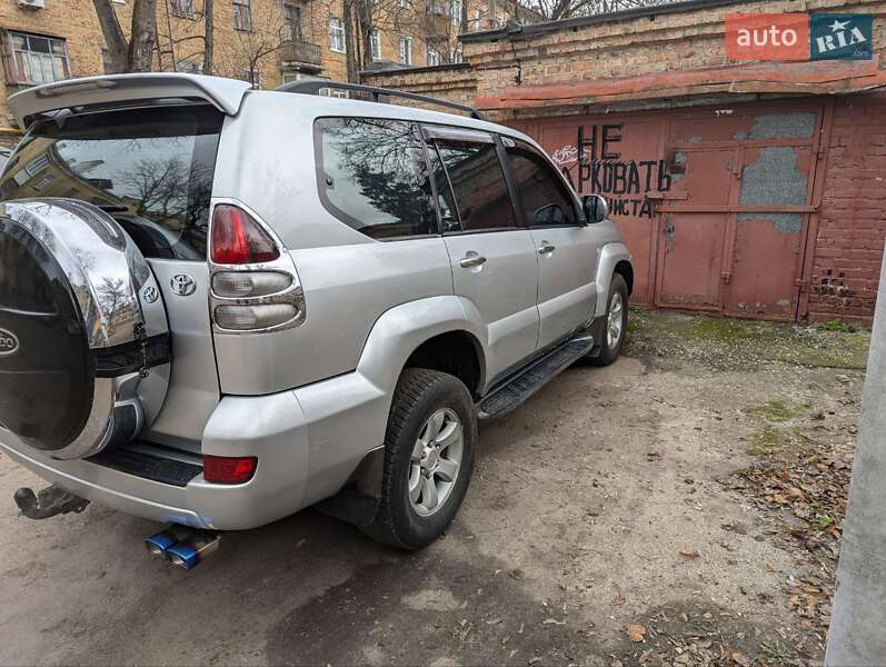 Позашляховик / Кросовер Toyota Land Cruiser Prado 2005 в Чернігові