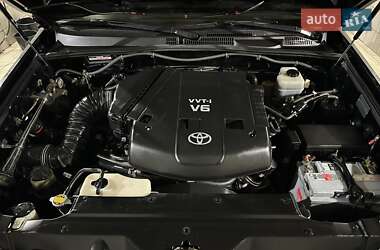 Позашляховик / Кросовер Toyota Land Cruiser Prado 2005 в 