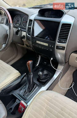 Внедорожник / Кроссовер Toyota Land Cruiser Prado 2006 в 