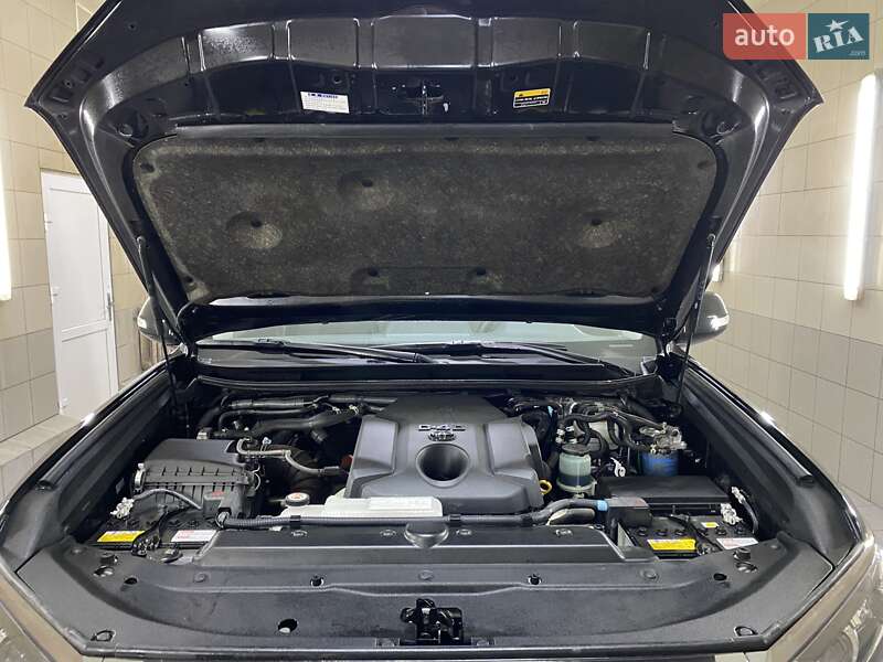 Позашляховик / Кросовер Toyota Land Cruiser Prado 2023 в Умані