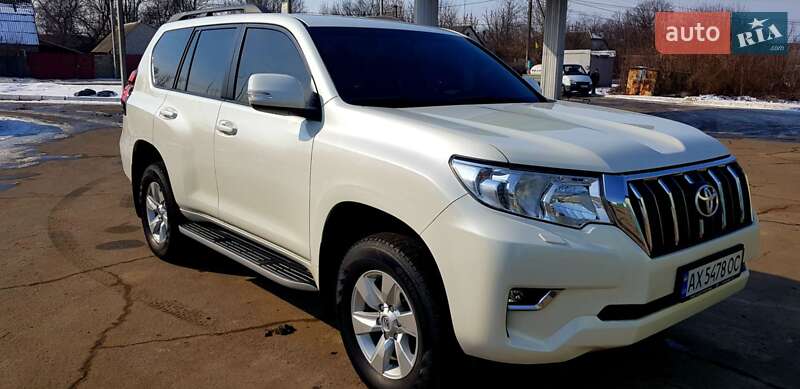 Позашляховик / Кросовер Toyota Land Cruiser Prado 2019 в 