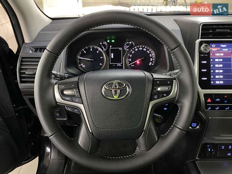 Позашляховик / Кросовер Toyota Land Cruiser Prado 2023 в Умані