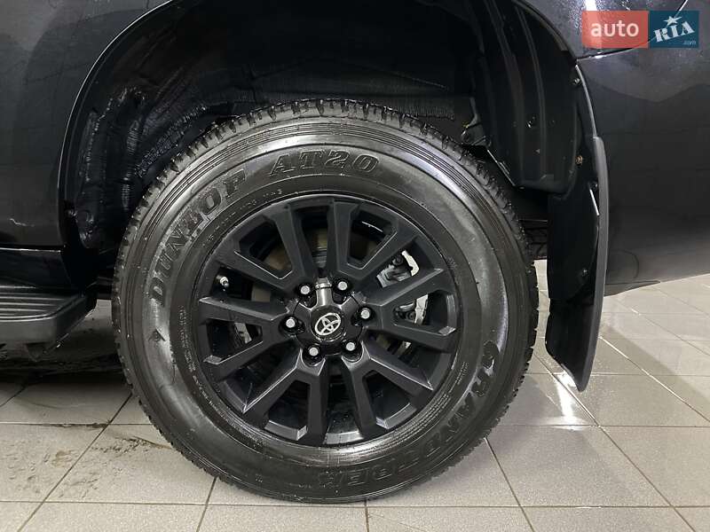 Позашляховик / Кросовер Toyota Land Cruiser Prado 2023 в Умані