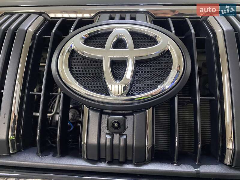 Позашляховик / Кросовер Toyota Land Cruiser Prado 2023 в Умані