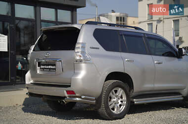 Внедорожник / Кроссовер Toyota Land Cruiser Prado 2012 в Черновцах