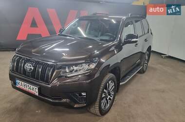 Позашляховик / Кросовер Toyota Land Cruiser Prado 2022 в Києві