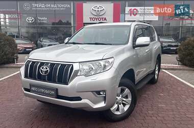 Внедорожник / Кроссовер Toyota Land Cruiser Prado 2017 в Хмельницком