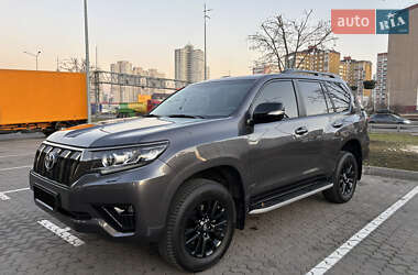 Позашляховик / Кросовер Toyota Land Cruiser Prado 2022 в Києві