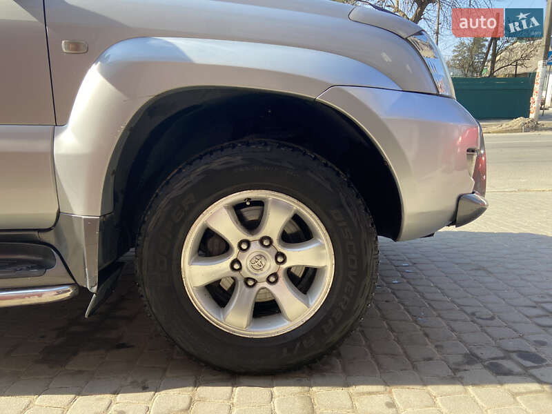 Внедорожник / Кроссовер Toyota Land Cruiser Prado 2003 в Киеве