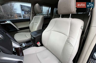 Внедорожник / Кроссовер Toyota Land Cruiser Prado 2010 в Днепре